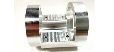 Lieferung einer Charge hochpräziser mechanischer CNC-Komponenten